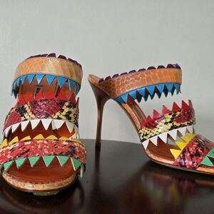 Manolo Blahnik 2018, leather SharkBite sandals 38.5